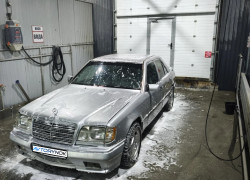 Mercedes-Benz E-Класс 1995 года
