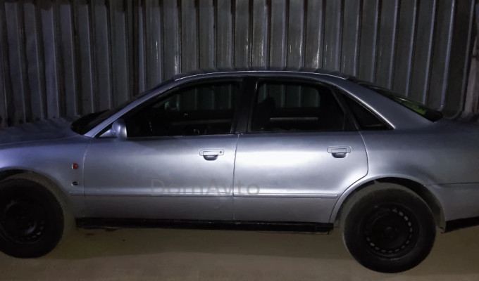 Audi A4 1995 года