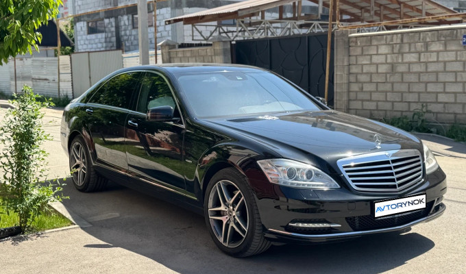Mercedes-Benz S-Класс 2012 года