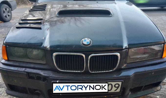 BMW 3 серия 1993 года
