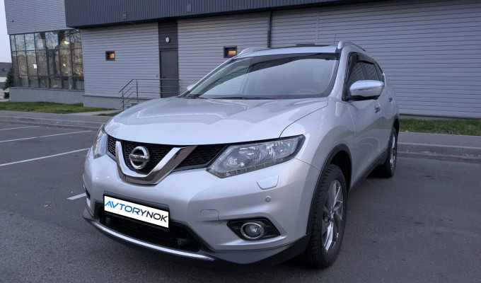 Nissan X-Trail 2015 года