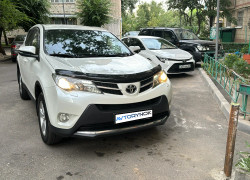 Toyota RAV4 2013 года