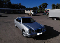 Mercedes-Benz E-Класс 1998 года