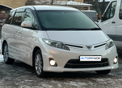 Toyota Estima 2009 года