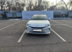 Toyota Camry 2024 года