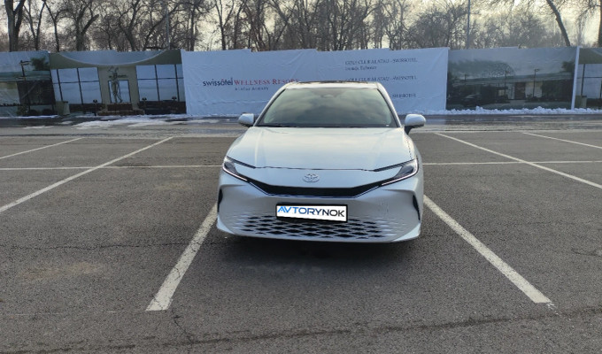 Toyota Camry 2024 года