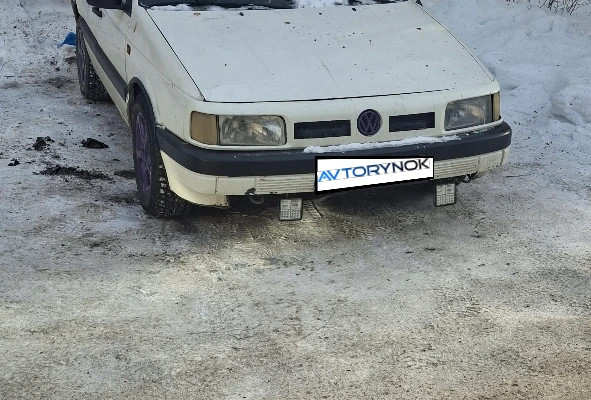 Volkswagen Passat 1990 года