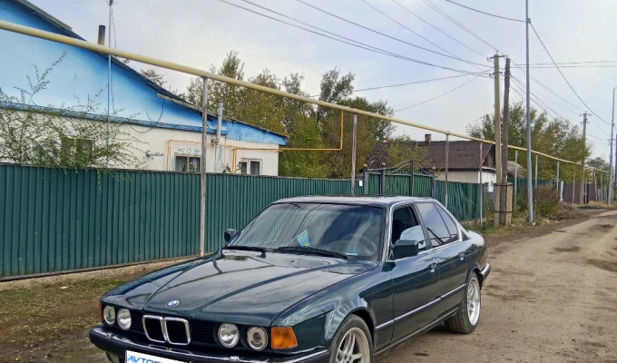 BMW 7 серия 1992 года
