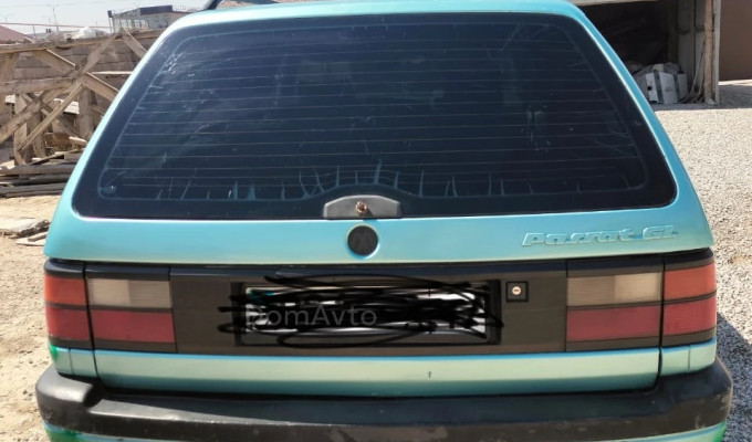 Volkswagen Passat 1990 года