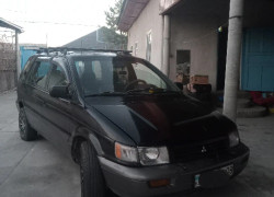 Mitsubishi Space Wagon 1994 года