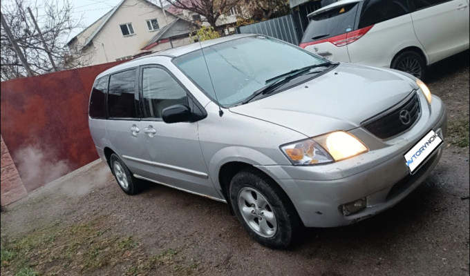 Mazda MPV 2000 года