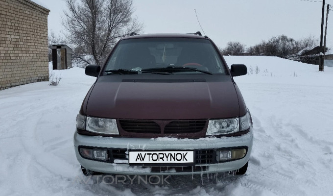 Mitsubishi Space Wagon 1997 года
