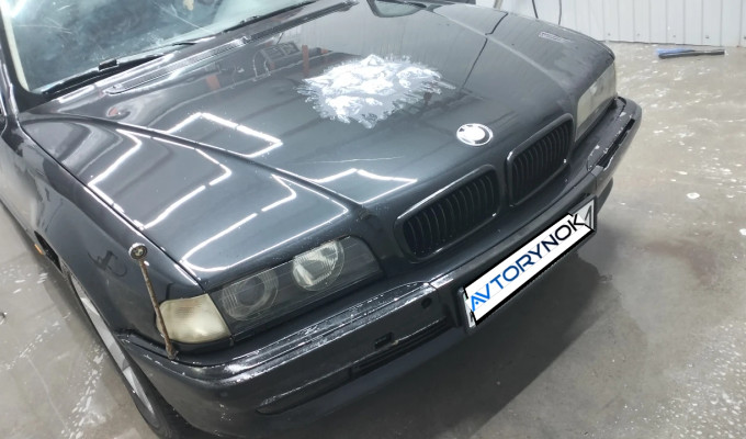 BMW 7 серия 1996 года