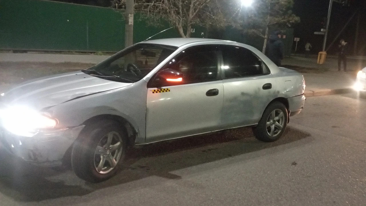 Mazda 323, 1997