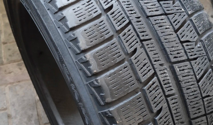 225.45.R17-есть 1шт.Bridgestone Blizzak
