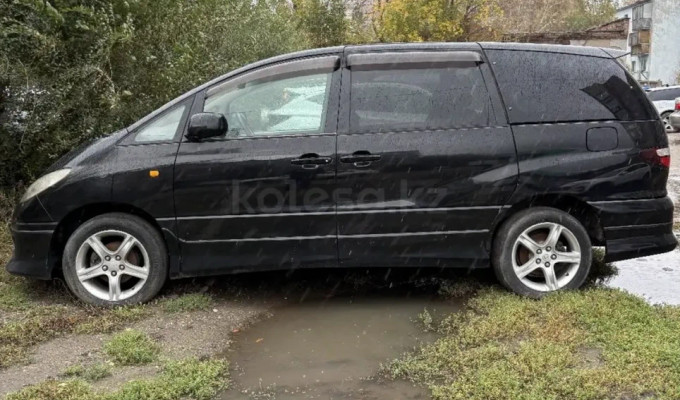 Toyota Estima 2002 года