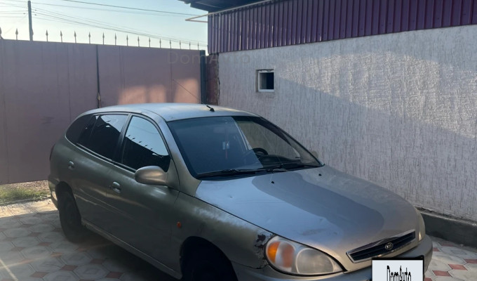 Kia Rio 2002 года