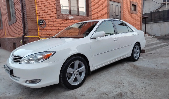 Toyota Camry 2002 года