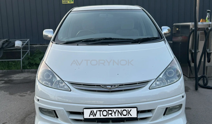 Toyota Estima 2000 года