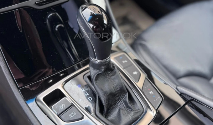 Hyundai Grandeur 2012 года