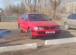 Toyota Carina E 1993 года