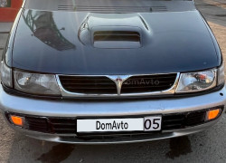 Mitsubishi Space Runner 1993 года
