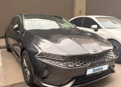 Kia K5 2021 года
