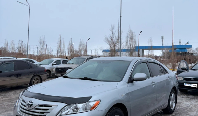 Toyota Camry 2006 года