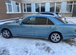 Mercedes-Benz E-Класс 2001 года