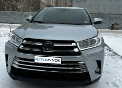 Toyota Highlander 2017 года