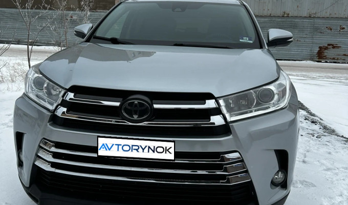 Toyota Highlander 2017 года