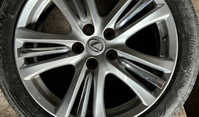 Lexus 