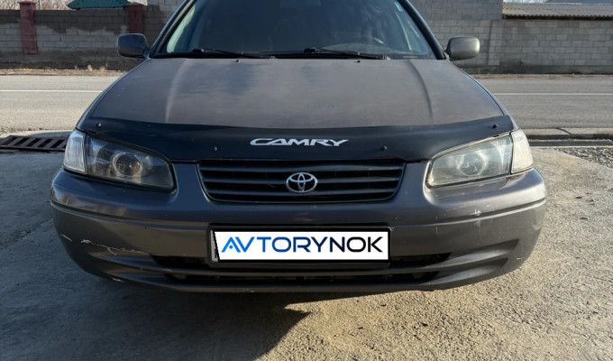 Toyota Camry 1998 года