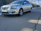 Toyota Avensis 2008 года