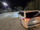 Toyota Sienna 2015 года