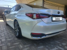 Lexus ES 2019 года
