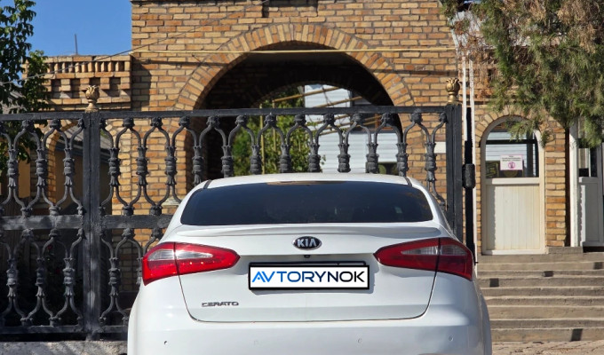 Kia Cerato 2013 года
