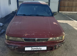 Mitsubishi Galant 1990 года