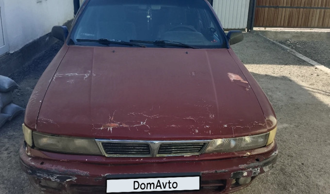 Mitsubishi Galant 1990 года