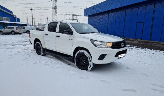 Toyota Hilux 2018 года