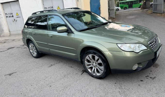 Subaru Outback 2005 года