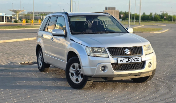Suzuki Grand Vitara 2011 года