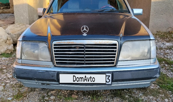 Mercedes-Benz E-Класс 1992 года
