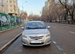 Toyota Yaris 2008 года
