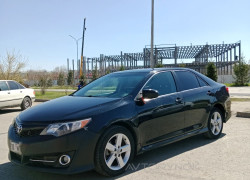 Toyota Camry 2012 года