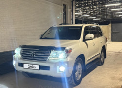 Toyota Land Cruiser 2013 года