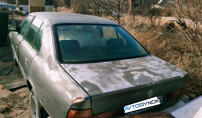 BMW 5 серия 1990 года