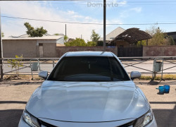 Toyota Camry 2020 года