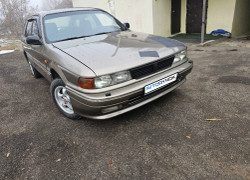 Mitsubishi Galant 1992 года