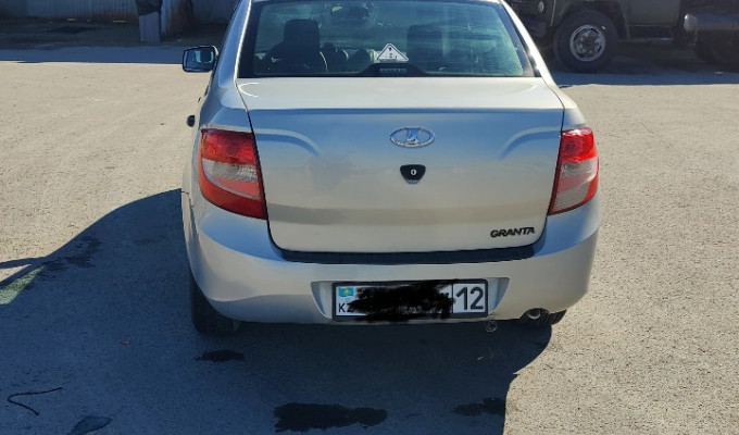 ВАЗ (Lada) Granta 2012 года